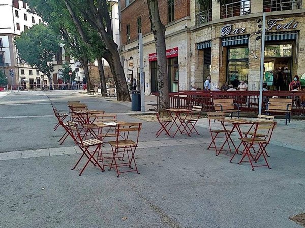 negozio in vendita a Firenze in zona Le Cure