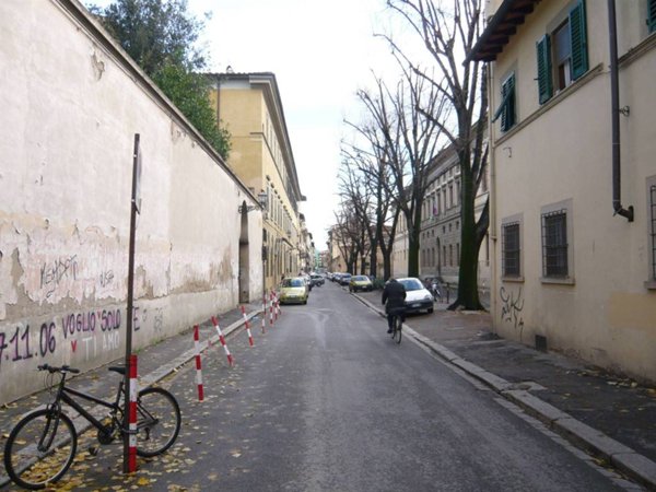 negozio in vendita a Firenze in zona Campo di Marte