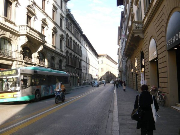 negozio in vendita a Firenze in zona Centro Duomo