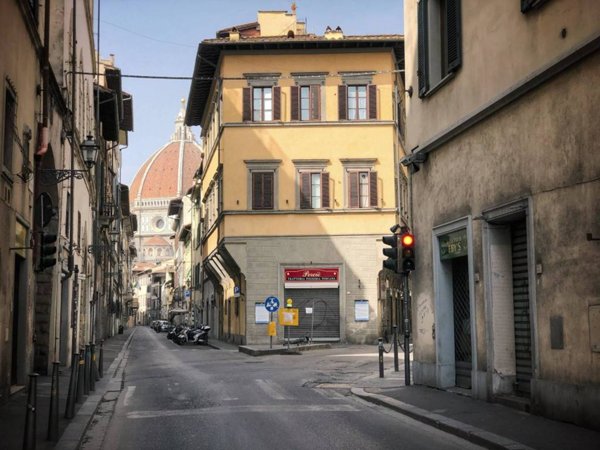negozio in vendita a Firenze in zona Centro Santa Croce