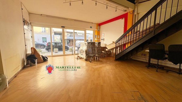 locale commerciale in vendita a Firenze