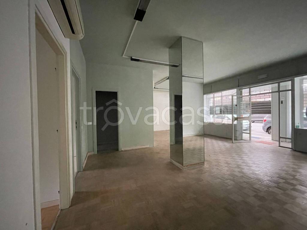 trivano in vendita a Firenze in zona Isolotto