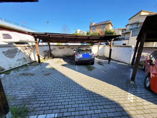 negozio in vendita a Firenze in zona Firenze Nova