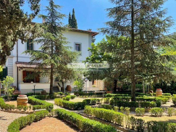 casa indipendente in vendita a Firenze in zona Settignano