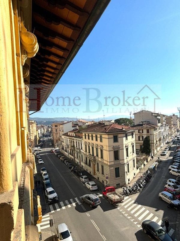 appartamento in vendita a Firenze in zona Campo di Marte