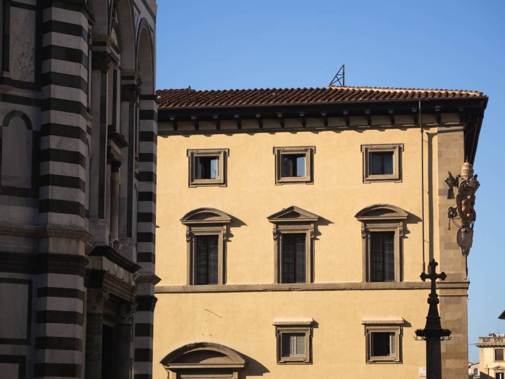 intera palazzina in vendita a Firenze