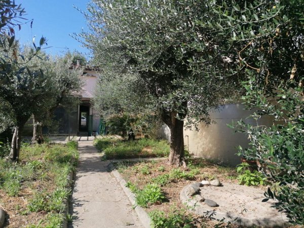 casa indipendente in vendita a Firenze in zona Brozzi