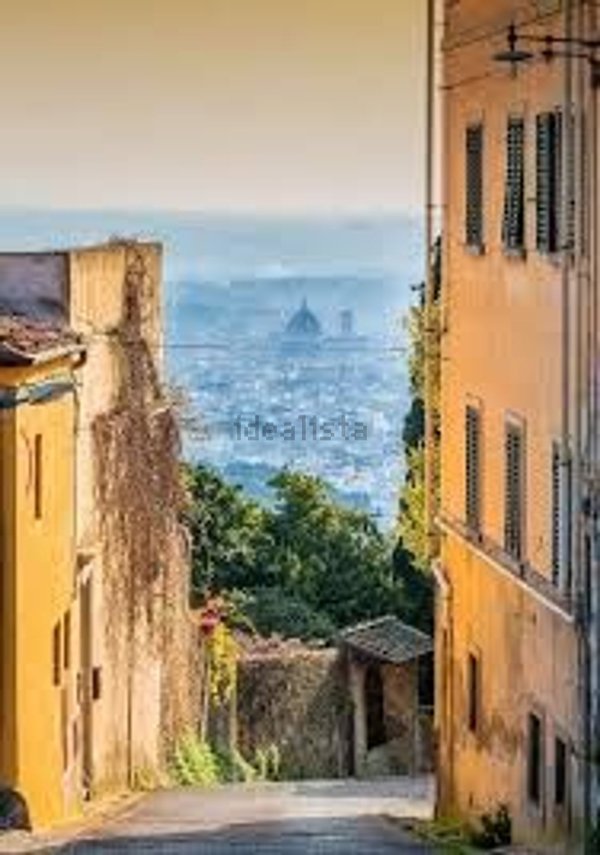 casa indipendente in vendita a Firenze