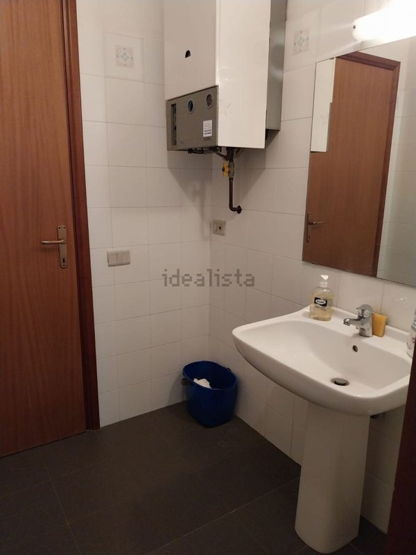 negozio in vendita a Firenze in zona Brozzi