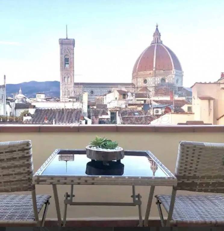 negozio in vendita a Firenze in zona Centro Santa Croce