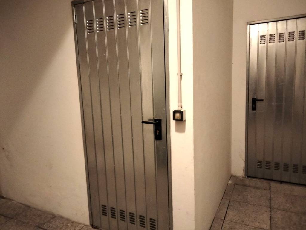 locale commerciale in vendita a Firenze
