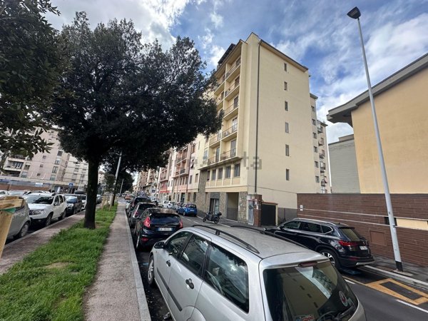 locale di sgombero in vendita a Firenze