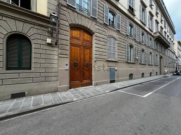 ufficio in vendita a Firenze in zona Centro Santa Maria Novella