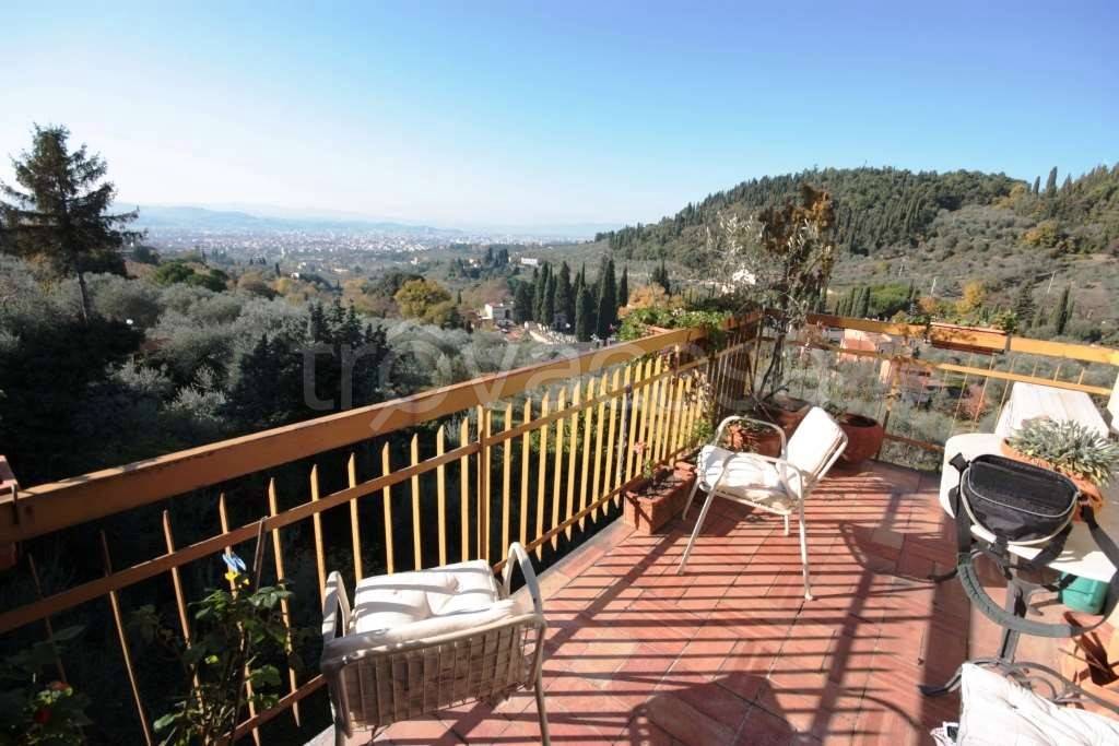 appartamento in vendita a Firenze in zona Settignano