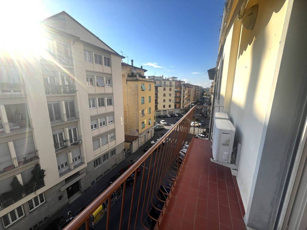 appartamento in vendita a Firenze in zona Coverciano