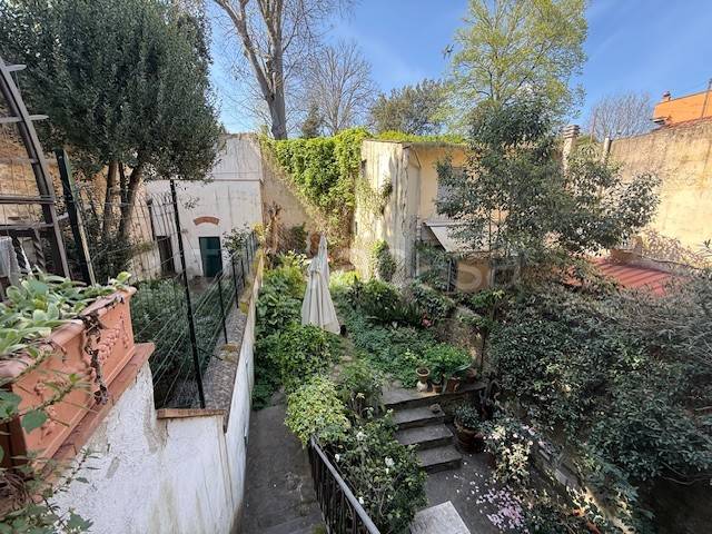 appartamento in vendita a Firenze in zona Porta Romana