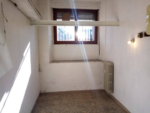 negozio in vendita a Firenze in zona Bellariva