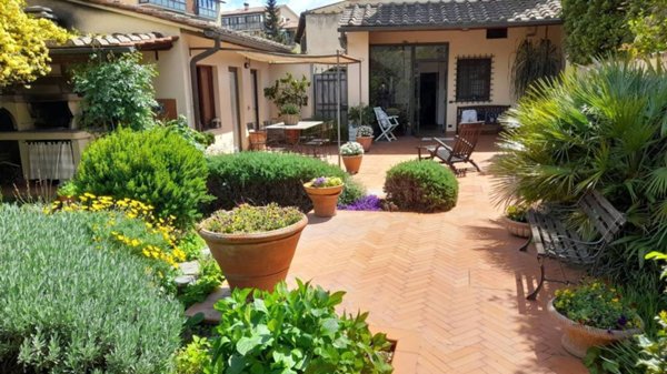 casa indipendente in vendita a Firenze in zona Peretola