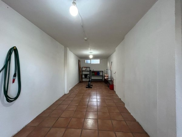 negozio in vendita a Firenze in zona Isolotto