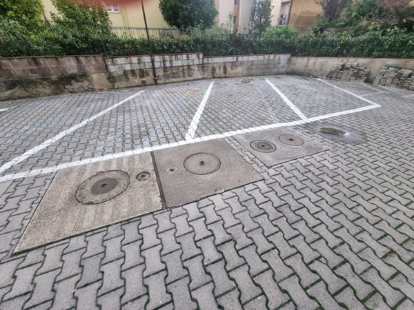 negozio in vendita a Firenze in zona Isolotto