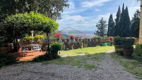 casa indipendente in vendita a Firenze in zona Serpiolle