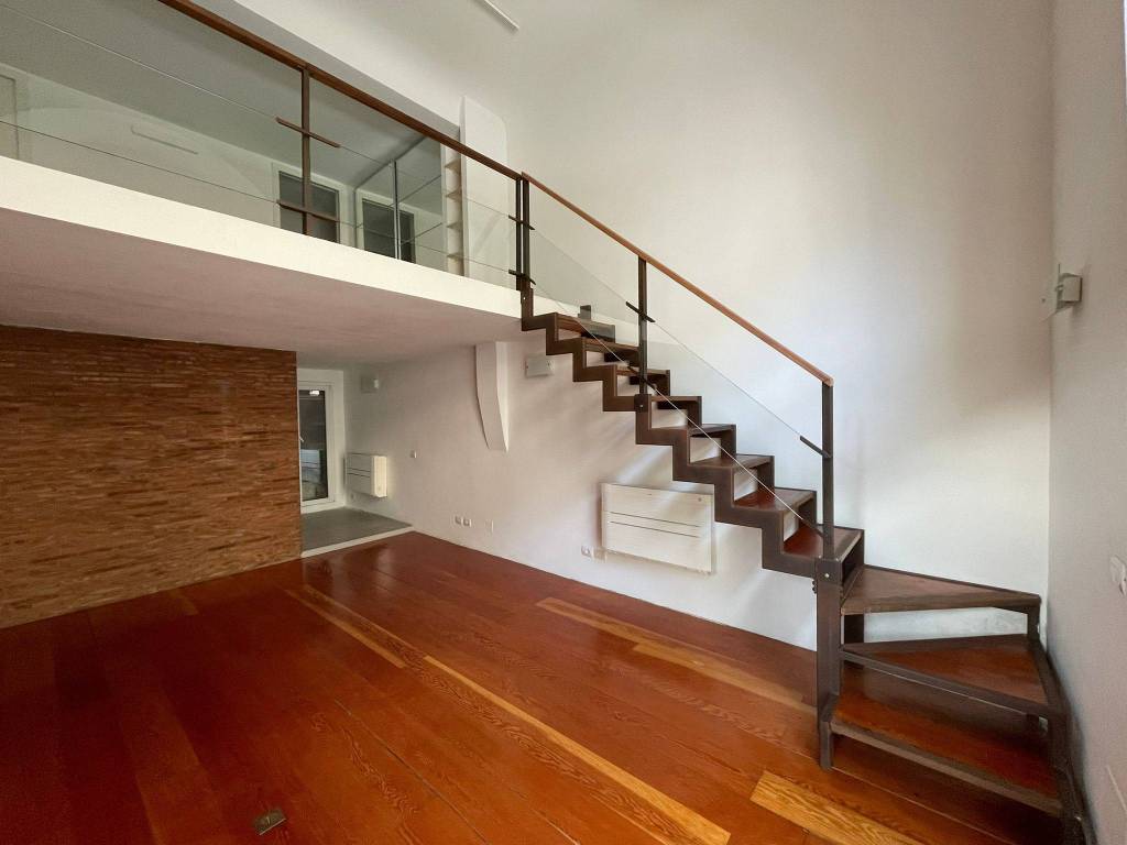 negozio in vendita a Firenze in zona Campo di Marte