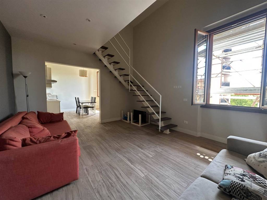 appartamento in vendita a Firenze in zona Campo di Marte