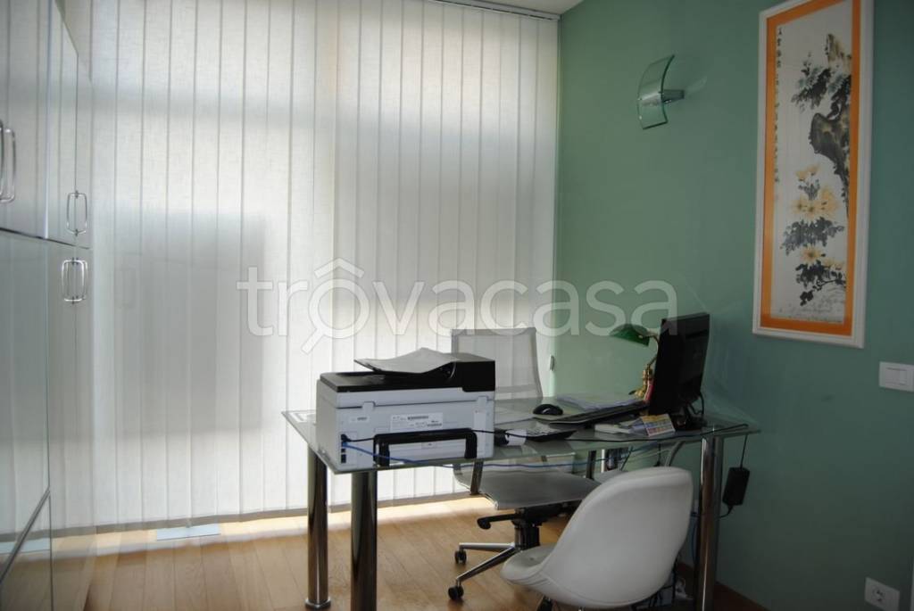 ufficio in vendita a Firenze in zona Cintoia