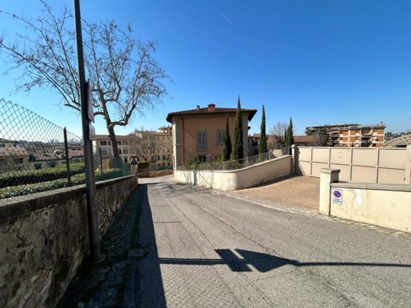 negozio in vendita a Firenze in zona Le Cure