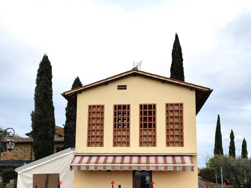 quadrivano in vendita a Firenze in zona Galluzzo