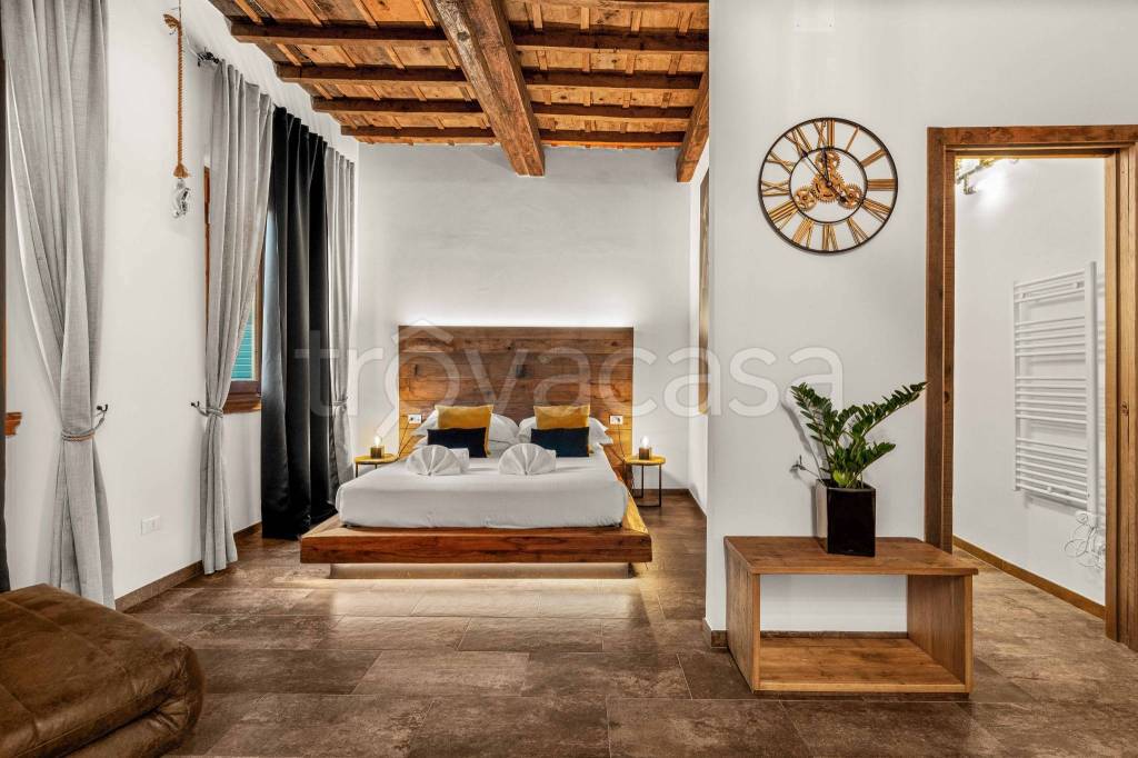 appartamento in vendita a Firenze in zona Centro Santa Maria Novella