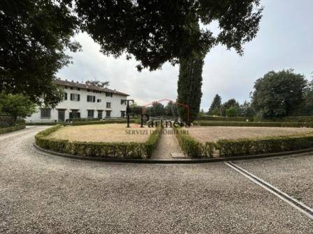 casa indipendente in vendita a Firenze in zona Settignano