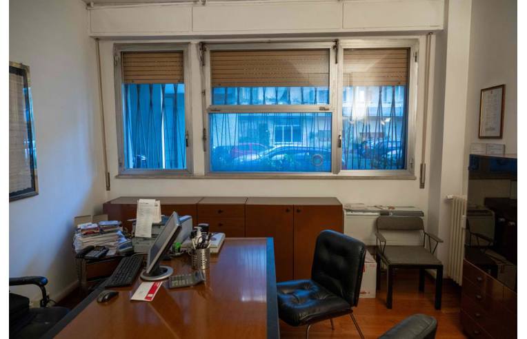 ufficio in vendita a Firenze in zona Campo di Marte