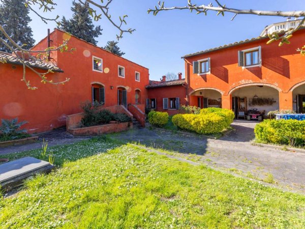 casa indipendente in vendita a Firenze in zona Isolotto