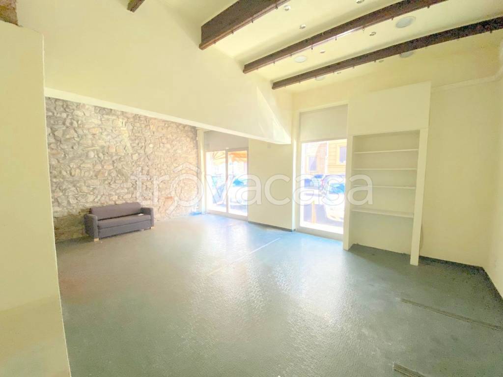 negozio in vendita a Firenze in zona Bellariva