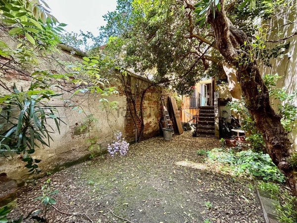 appartamento in vendita a Firenze in zona Centro Santa Croce