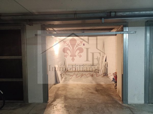 negozio in vendita a Firenze in zona Novoli