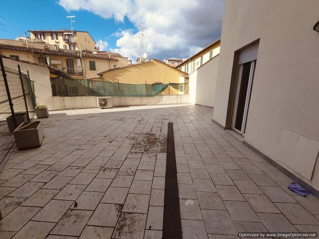 appartamento in vendita a Firenze in zona Statuto