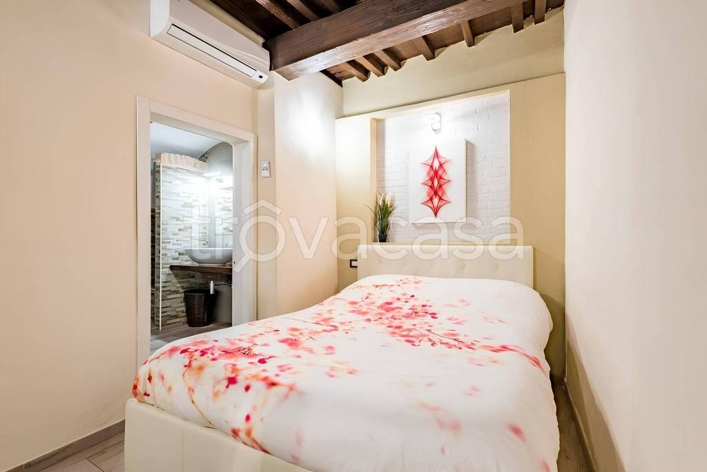 appartamento in vendita a Firenze in zona Centro Santa Croce