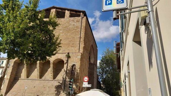 negozio in vendita a Firenze in zona Centro San Frediano
