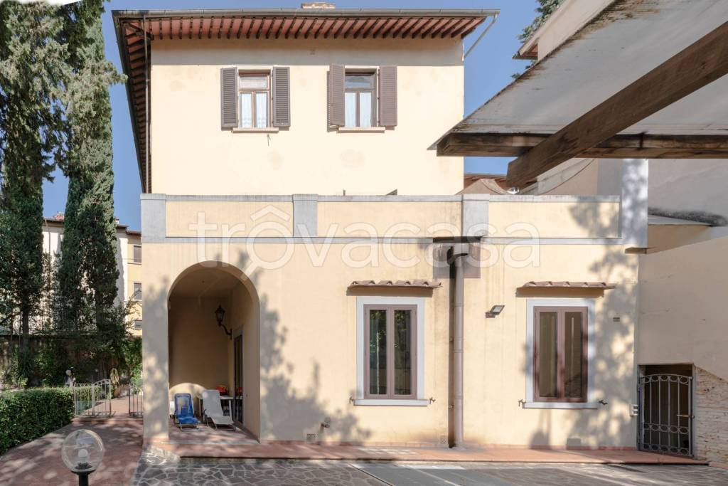 casa indipendente in vendita a Firenze in zona Campo di Marte