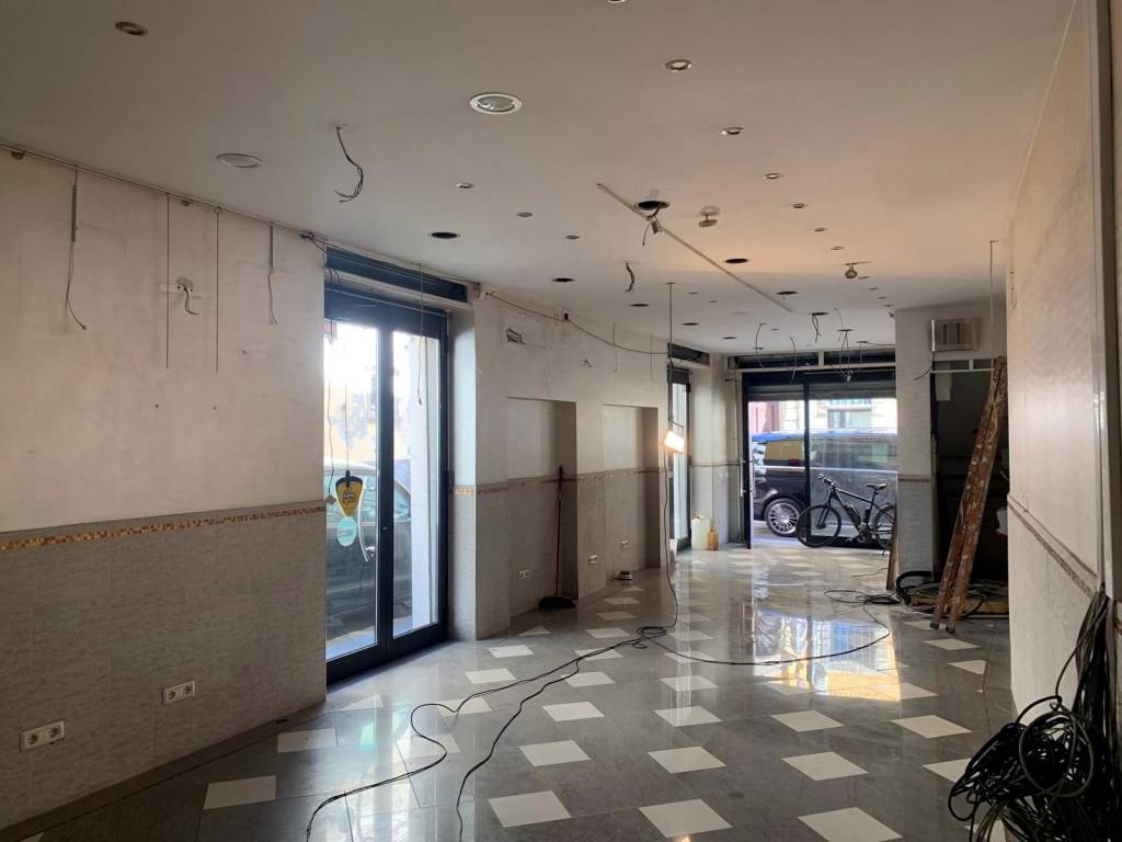 negozio in vendita a Firenze in zona Centro San Frediano
