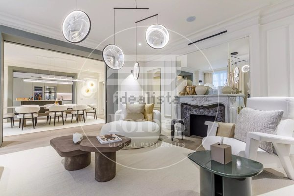 appartamento in vendita a Firenze in zona Centro Santa Maria Novella
