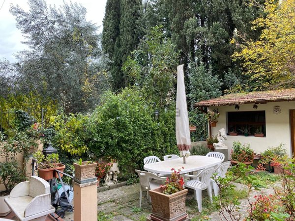 appartamento in vendita a Firenze in zona Varlungo