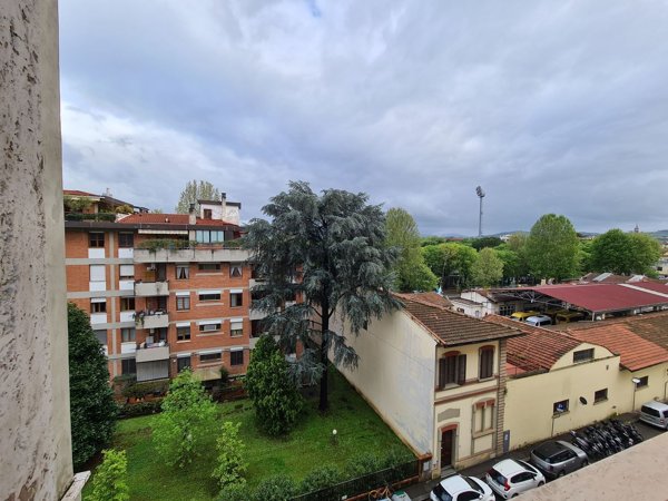 appartamento in vendita a Firenze in zona Campo di Marte