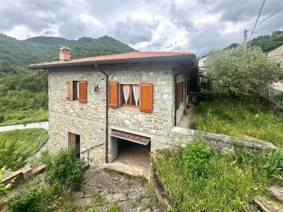 casa indipendente in vendita a Firenze