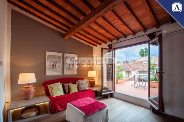 appartamento in vendita a Firenze in zona Centro Santa Maria Novella