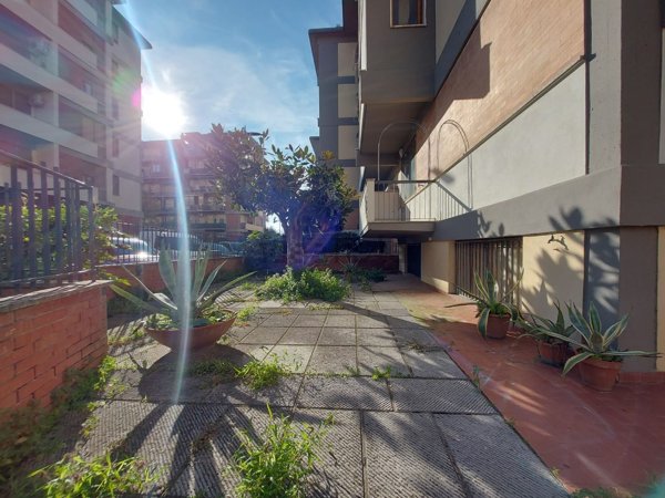 appartamento in vendita a Firenze in zona Varlungo