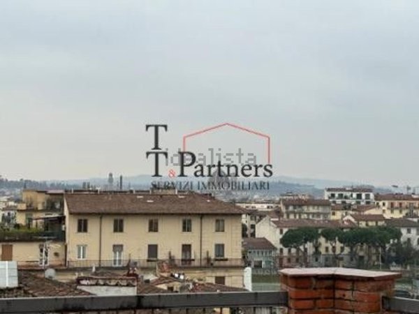 appartamento in vendita a Firenze in zona Campo di Marte