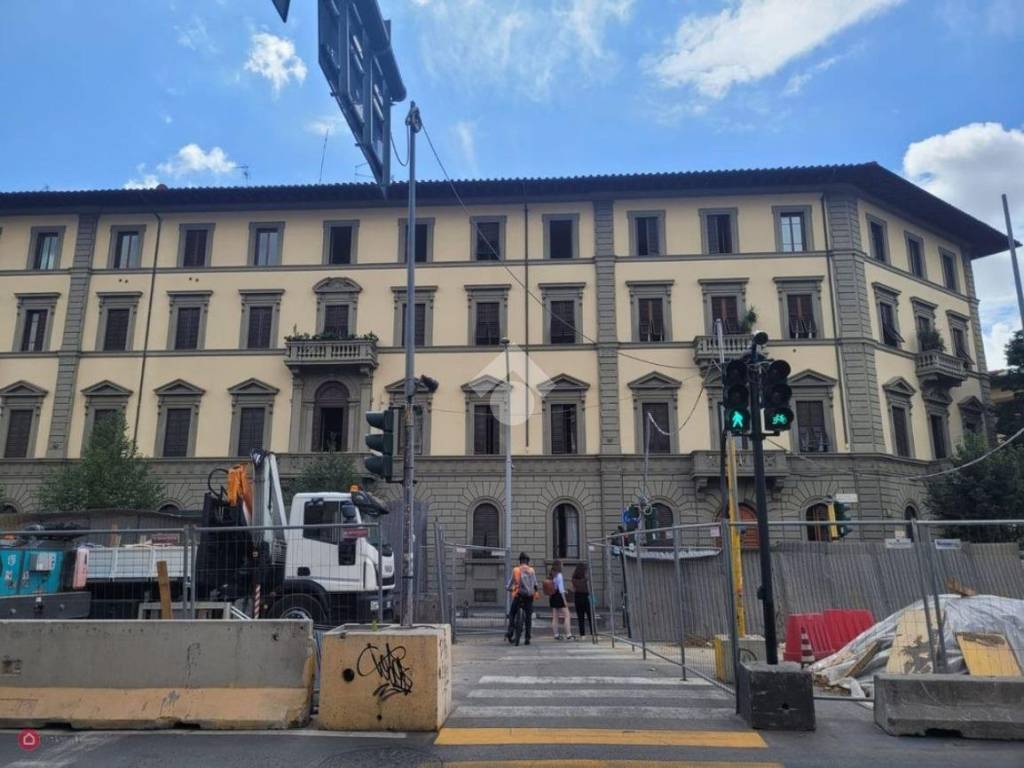 intera palazzina in vendita a Firenze